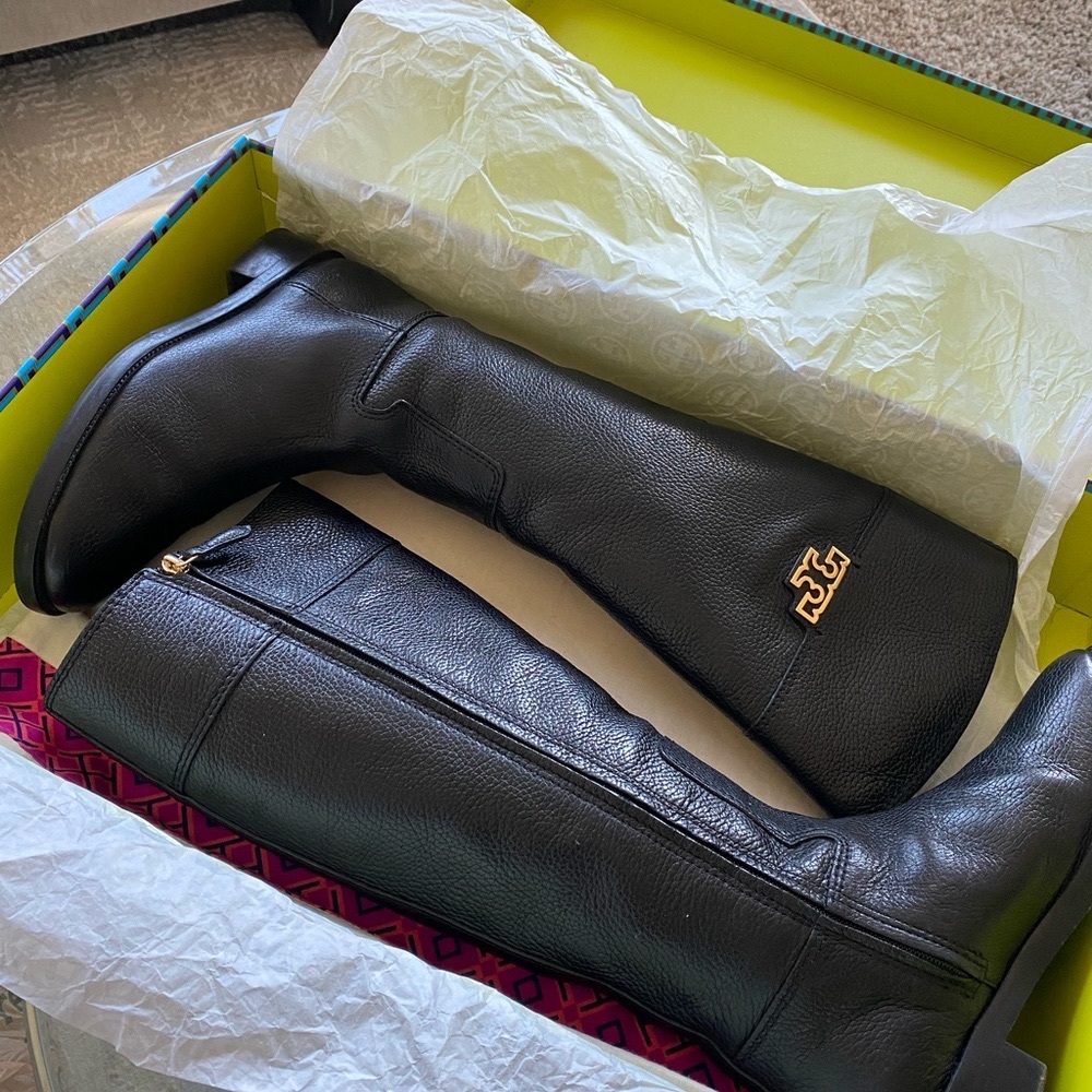Tory Burch Riding boot - Picture 2 of 9